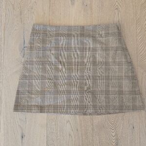 H&M Plaid Skirt size 6